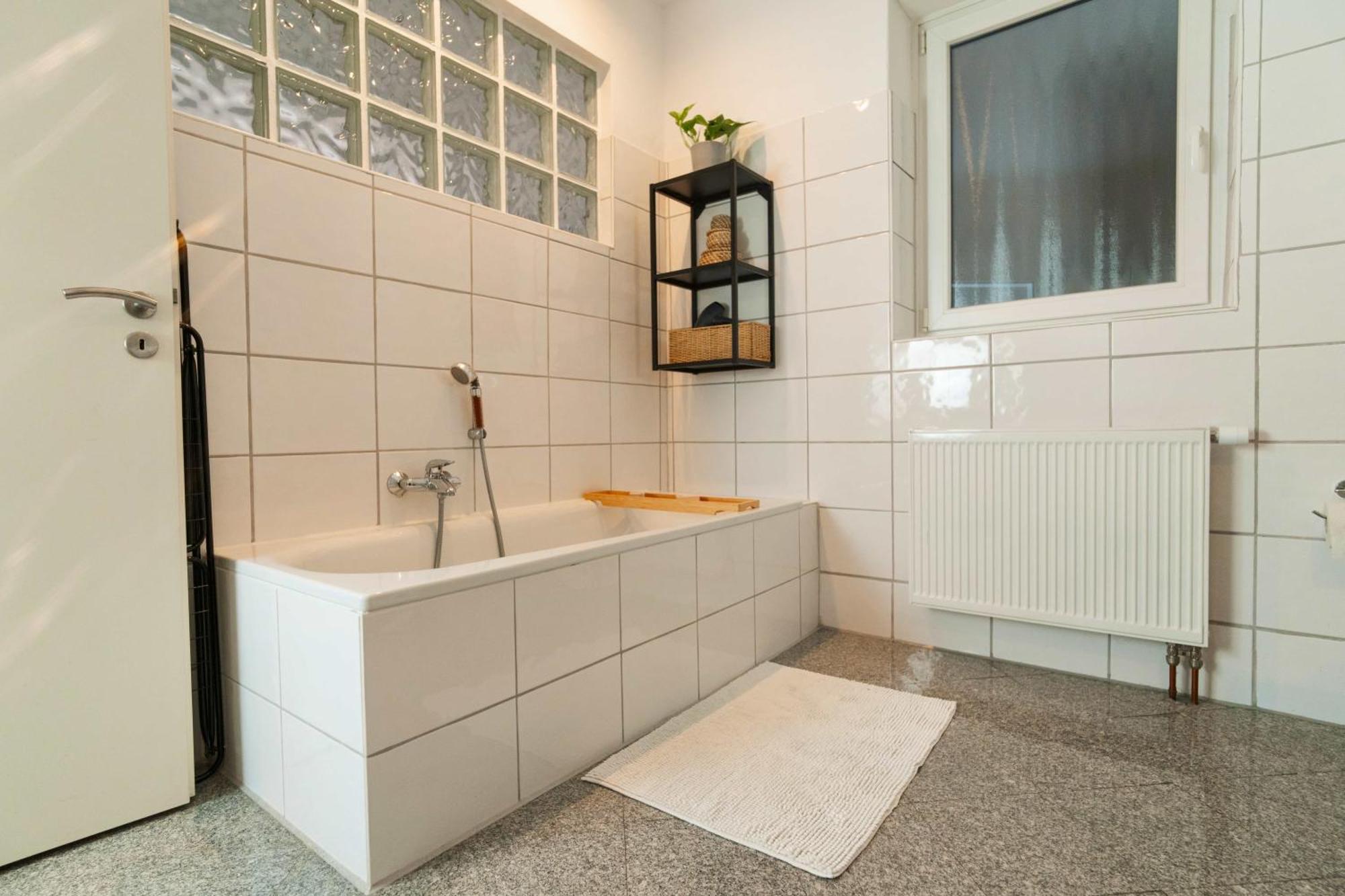 Urban Apartment - Stilvoll & Im Herzen Der Stadt بريمرهافن المظهر الخارجي الصورة